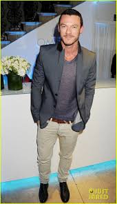 Michael Phelps Luke Evans Omega S Spotlight On Swimming Michael Phelps Omega Olympic Party 04 Ph Mens Smart Casual Outfits Stylish Men Most Stylish Men