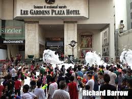 Manulife plaza, also known as lee garden one, is an office skyscraper in causeway bay, hong kong island, hong kong. Songkran In Front Of Lee Gardens Plaza Hotel Richard Barrow In Thailand