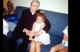 Arch Bishop Magic Don Juan In His Cousin Yolanda Holliger S Studio Sitting With Her Daughter Rosemarie Holliger Fulton Sheen Couple Photos Fulton