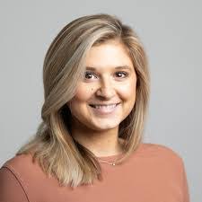 Allie Cyr's Instagram, Twitter & Facebook