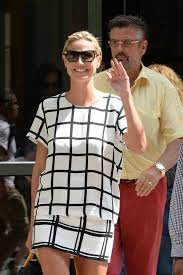 Check spelling or type a new query. Toni Garrn Meine Mama Die Managerin Gala De