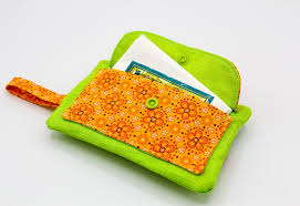Taschen können wir einfach nicht genug haben und sie sind ein tolles geschenk für die beste freundin oder mama. Maskentasche Nahen Nahanleitung Inkl Schnittmuster