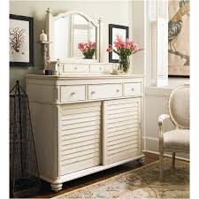 30w x 18d x 30h : 996180 Universal Furniture The Ladys Dresser Linen