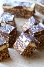 Carres Aux Cacahuetes Et Aux Deux Chocolats Irresistible Plus Recette Gateaux Et Desserts Recettes Sucrees