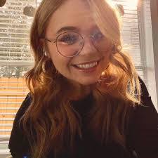 Amanda Tackett's Instagram, Twitter & Facebook