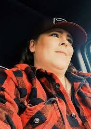 Samantha Lackey's Instagram, Twitter & Facebook