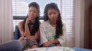 Chloe bailey has got love on the brain, and she shared it on her socials sunday (may 16) in the form of a mesmerizing cover. H M Fri Yay Gold Earrings Worn By Sky Forster Halle Bailey In Grown Ish S01e04 Spotern