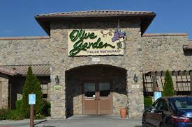 Florida Man Arrested Outside Olive Garden While Angrily Eating Pasta Thrillist