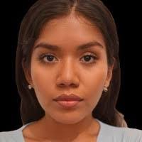 Paola Nina's Instagram, Twitter & Facebook