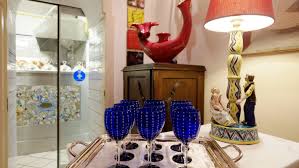 La Caravella Di Amalfi E Uno Dei Ristoranti Piu Importanti E Rinomati Del Sud Italia E Ospita Una Bella Collezione Di Opere Di M Italy Amalfi Coast Amalf
