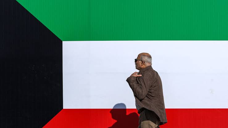 Iran ambassador Mohammad Totounchi meets four detained nationals in Kuwait to assess health and legal status; Baqerzadeh accuses Kuwait of withholding information