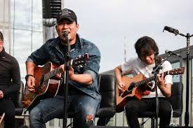 Lirik Dan Chord Lagu Cinta Itu Buta Milik Armada Band Halaman All Kompas Com