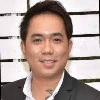 Jeffrey Valerio's Instagram, Twitter & Facebook