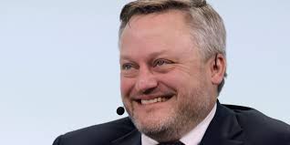 This guy knows the secret to beating low interest rates