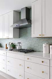 Installation Stories Picket To Perfection Fireclay Tile Kitchen Splashback Tiles Kitchen Splashback Splashback Tiles