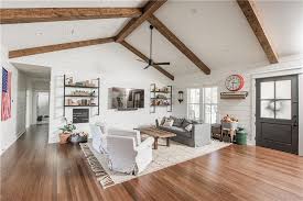 Une Ferme Moderne En Tons Sobres Renovee Par Des Designers D Interieur Planete Deco A Homes World Interieur Design Renovation Maison Decoration Interieure