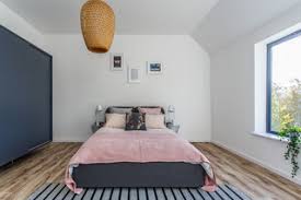 There's something so nostalgic about lake houses—memories of hot summers spent by the lake, autumn getaways to see the rich fall foliage. 75 Beautiful Bedroom Ideas Designs July 2021 Houzz Uk