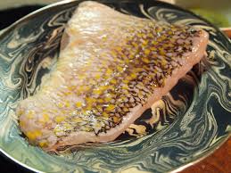 Jul 06, 2015 · lightly sprinkle each fillet with salt & pepper. Tilefish With White Wine And Shallots Saucy Little Dish