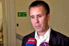 Jun 14, 2021 · czeglédy csaba csütörtökön, három évvel az után, hogy őrizetbe vették, bíróság elé áll a hat és félmilliárd forintos költségvetési csalás vádjával folyamatban lévő perben. Czegledy Csaba Pereben Is Elfogultsagot Jelentett A Szegedi Torvenyszek Szeged Ma