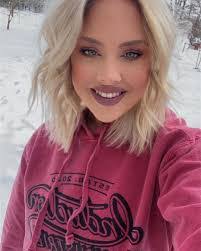 Ashleigh Kluck's Instagram, Twitter & Facebook