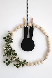 Diy Skandi Kranz Aus Holzkugeln Lavendelblog Holzkugeln Ostern Fensterdeko Ideen Zum Selbermachen Fur Kinder