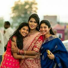 ఇలాంటి సమయంలో చెల్లెలు పాత్ర అంగీకరిస్తారా? Photos Sai Pallavi Sister Pooja Attend A Wedding And These Pictures Are Adorable Pinkvilla Photos