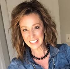 Vonda Norris's Instagram, Twitter & Facebook