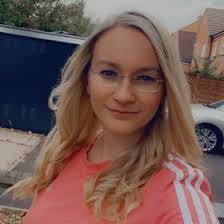 Christina Brooker's Instagram, Twitter & Facebook