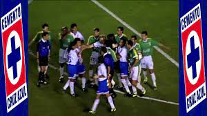 En aquella ocasión, los celestes alcanzaron en títulos al. Resumen Cruz Azul Vs Leon Final Ida Invierno 97 Gol De Galindo Youtube