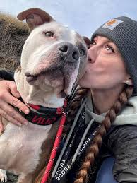 GOOD MORNING from GUN and his Momma ❣️I turned 43 this weekend and gosh do  I feel BLESSED! 🙏🏻Beach it was for us for a few days , something about  the ocean