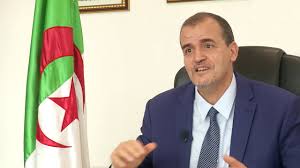 وزارة التجارة، هي إحدى وزارات الحكومة الجزائرية، بالجزائر العاصمة، المكلفة بشؤون التجارة والمراقبة والرقم الأخضر (1020)، يشرف على الوزارة الوزير كمال رزيق الذي يشغل المنصب منذ 2020. ÙˆØ²ÙŠØ± Ø§Ù„ØªØ¬Ø§Ø±Ø© ÙƒÙ…Ø§Ù„ Ø±Ø²ÙŠÙ‚ ÙŠØ³ØªÙ‚Ø¨Ù„ Ø±Ø¦ÙŠØ³ Ø§Ù„ÙƒÙˆÙ†ÙØ¯Ø±Ø§Ù„ÙŠØ© Ø§Ù„Ø¬Ø²Ø§Ø¦Ø±ÙŠØ© Ù„Ø£Ø±Ø¨Ø§Ø¨ Ø§Ù„Ø¹Ù…Ù„