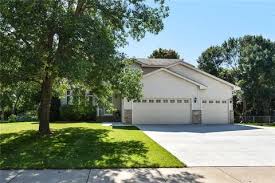 23100 Edison Ct, Rogers, MN 55374