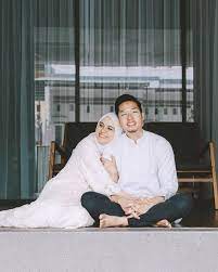 10 Potret Kompaknya Keluarga Nycta Gina Dan Rizky Kinos Jarang Diterpa Gosip Foto Selebriti Selebriti Pasangan