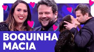 Após 20 anos longe das telinhas, selton mello fará seu retorno às novelas em 2020. Selton Mello Da Beijao Em Tata Werneck Lady Night Humor Multishow Youtube