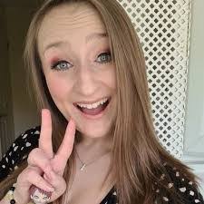 Carol Hale's Instagram, Twitter & Facebook