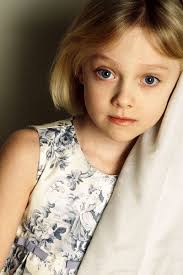 Fanning's breakthrough performance was lucy in i am sam in 2001. Dakota Fanning Cute As A Button Dakota Fanning Dakota And Elle Fanning Elle Fanning