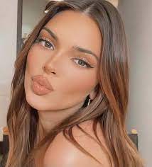 Today's look is inspired by her 2018 cfda fashion awards look. Pin By ð™¿ð™´ðšðš‚ð™´ð™¿ð™·ð™¾ð™½ð™´ On Kendall Jenner In 2021 Kendall Jenner Makeup Kendall Jenner Icons Kendall Jenner Outfits