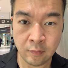 日本45歲女星廣末涼子，在今年4月不慎發生車禍，原本警方初步判定，廣末涼子是以時速165公里行駛才會釀禍，沒想到12日警方再度更新資料，確定是以時速180公里高速追撞，讓網友全數驚呆。