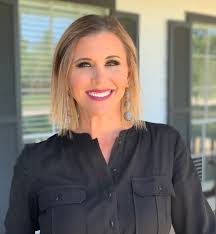 Lacy Ledford's Instagram, Twitter & Facebook