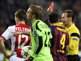 What we find out about nathaniel veltman, the person charged within the london, ont. Foto Wasit Pavel Kralovec Berikan Kartu Merah Pada Pemain Ajax Joel Veltman Foto 2 Dari 30