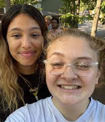 Renee Donohue's Instagram, Twitter & Facebook