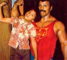 Weitere ideen zu the rock dwayne johnson, dwayne the rock, dwayne johnson. The Rock Wieso Wwe Fans Ihn Einst Real Verachteten
