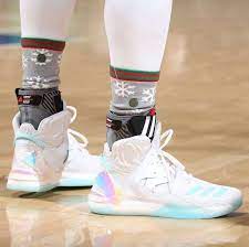 Chicago's always been my home, and this shoe represents the city that made me the man i am today, said rose. D Rose 7 Xmas Pe Sneaker Head D Rose 7 Christmas Shoes