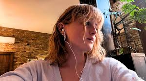 Why removing the headphone jack from phones was a bad idea