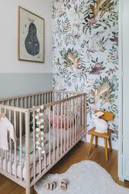 Hiermit Wird Ein Kleines Kinderzimmer Eingerichtet Babyzimmeraltrosa Babyzimmer Babyzimmer Design Kleiner Raum Kinderzimmer Kleines Kinderzimmer Einrichten