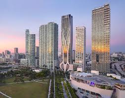 Será la más prestigiosa propiedad residencial de la ciudad de miami será el primer edificio de apartamentos con helipuerto propio y ofrecerá a la venta pisos y. Hufton Crow Photograph Zaha Hadid S One Thousand Museum In Miami Free Autocad Blocks Drawings Download Center