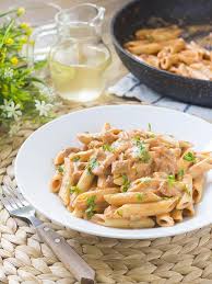 Pasta Alla Boscaiola Fatto In Casa Da Benedetta Rossi Ricetta Nel 2020 Pasti Italiani Ricette Cibo Etnico