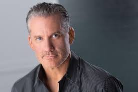 Chris Eaves's Instagram, Twitter & Facebook