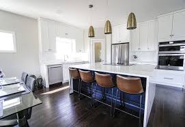 A guide on how to choose the kitchen floor that best suits you. 8 Of The Best Kitchen Flooring Materials Kitchens Ballarat Geelong
