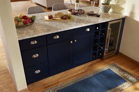 Free shipping and free design consultations available. Learn How To Place Kitchen Cabinet Knobs And Pulls Cliqstudios